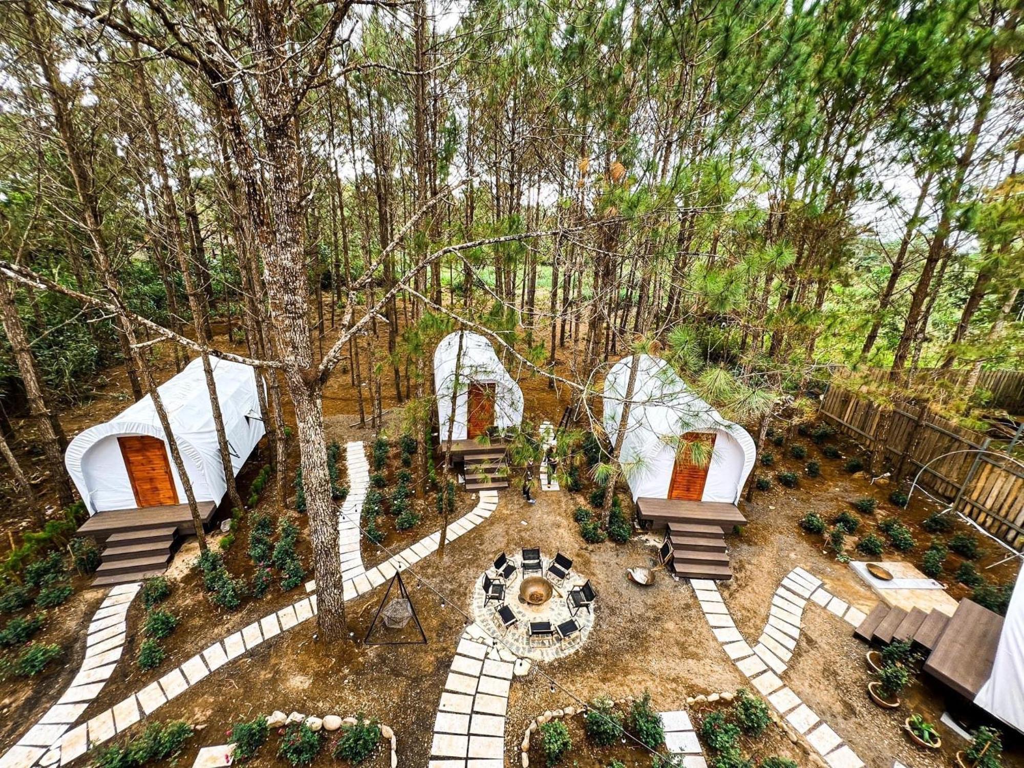 De Vivre Homestay Mang Den Kon Von Kla Bagian luar foto