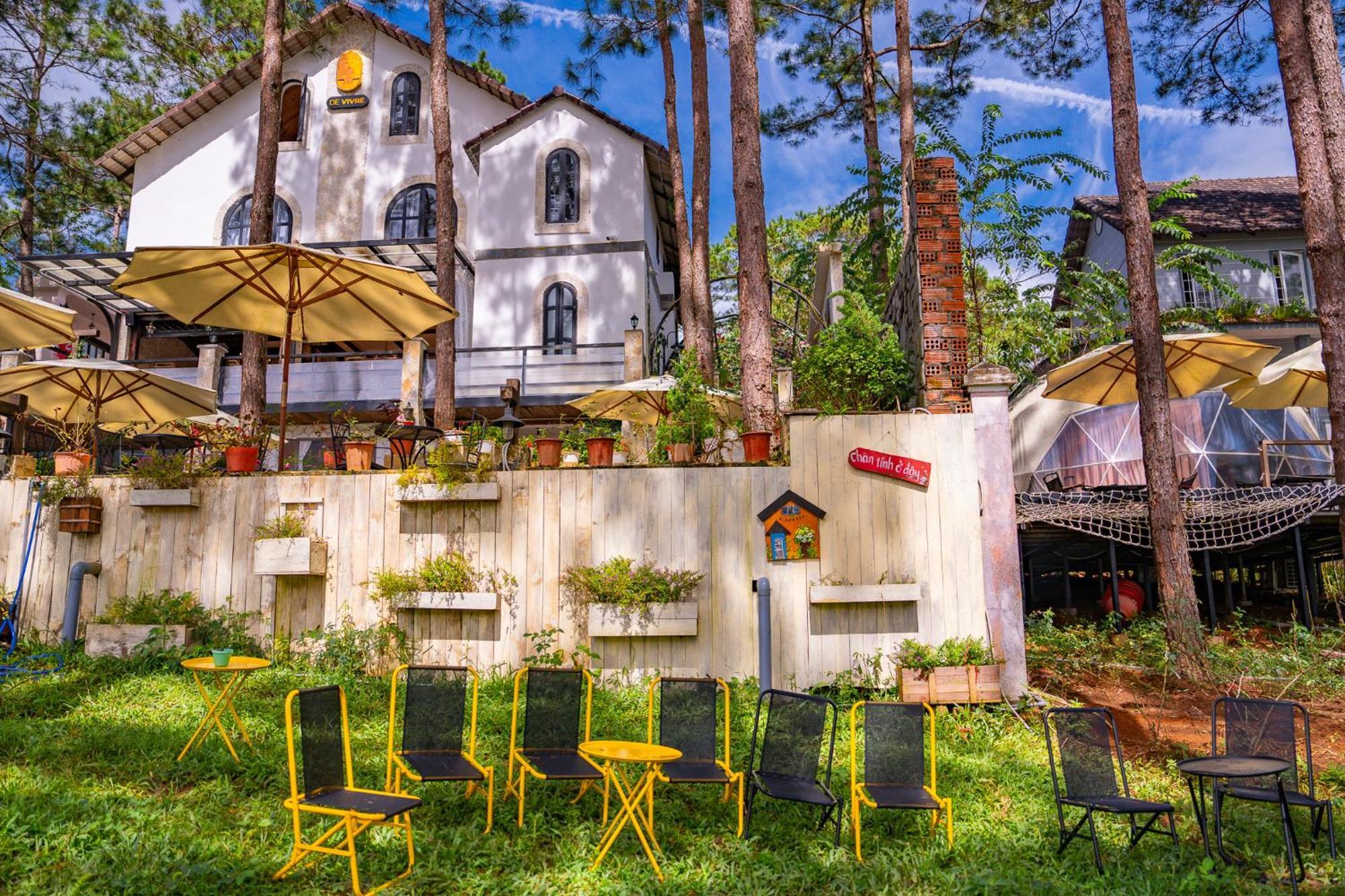 De Vivre Homestay Mang Den Kon Von Kla Bagian luar foto